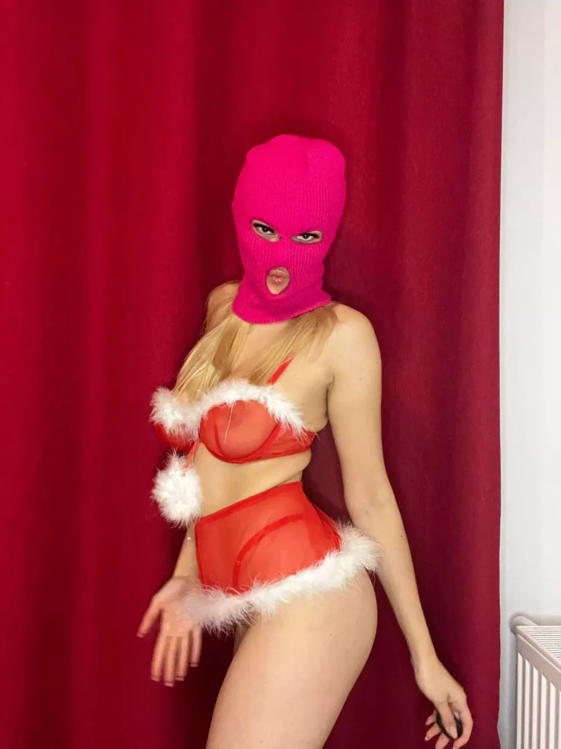 [f] Can you guess my height?