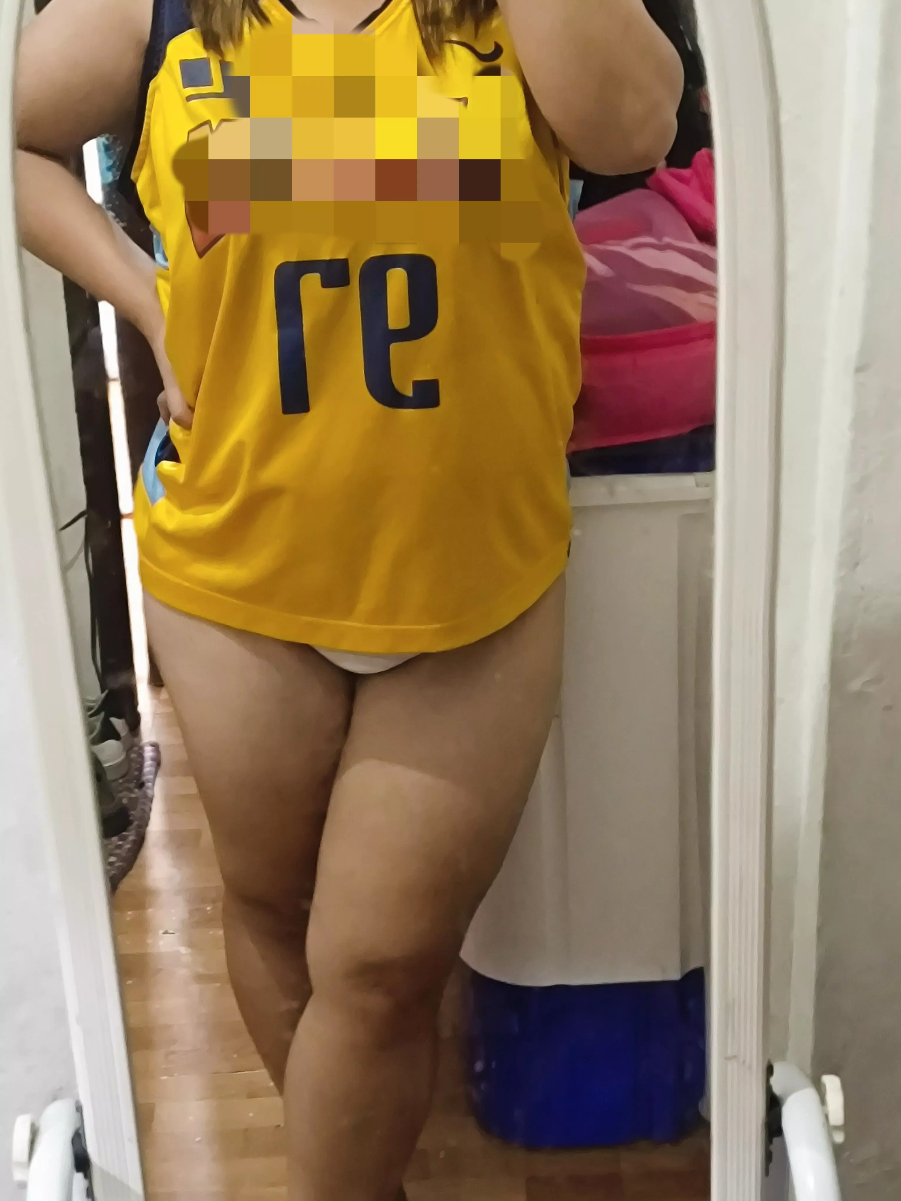 (F) Hue