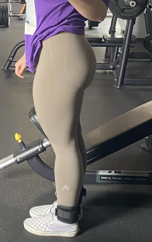 [F] nice