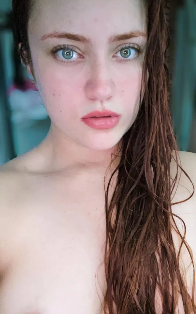 [f] no makeup to start the week! Good vibes