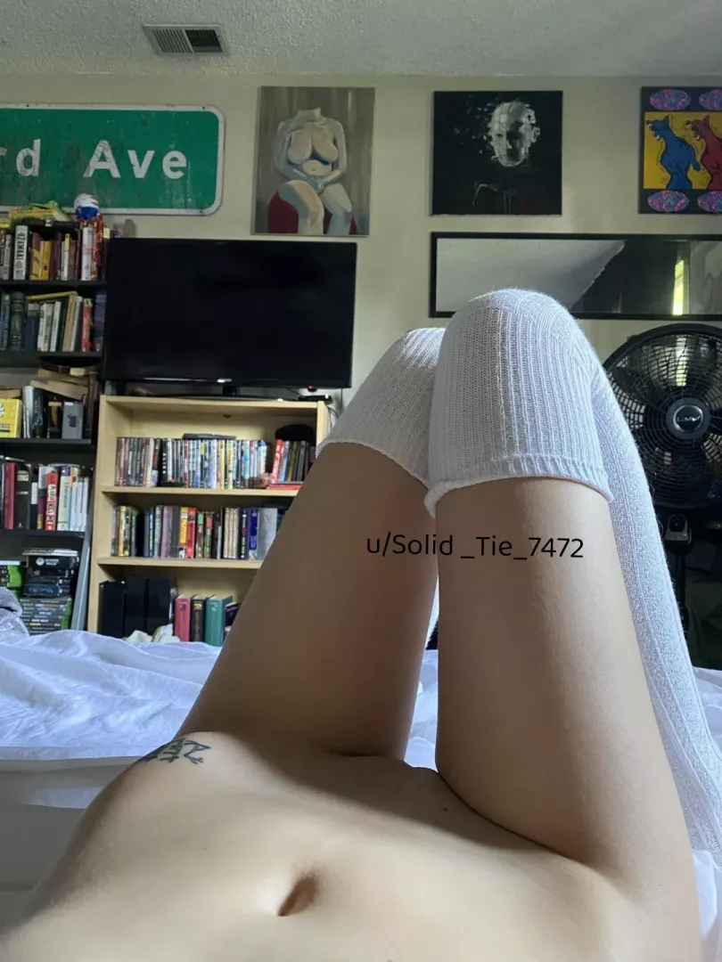 [f] single working student