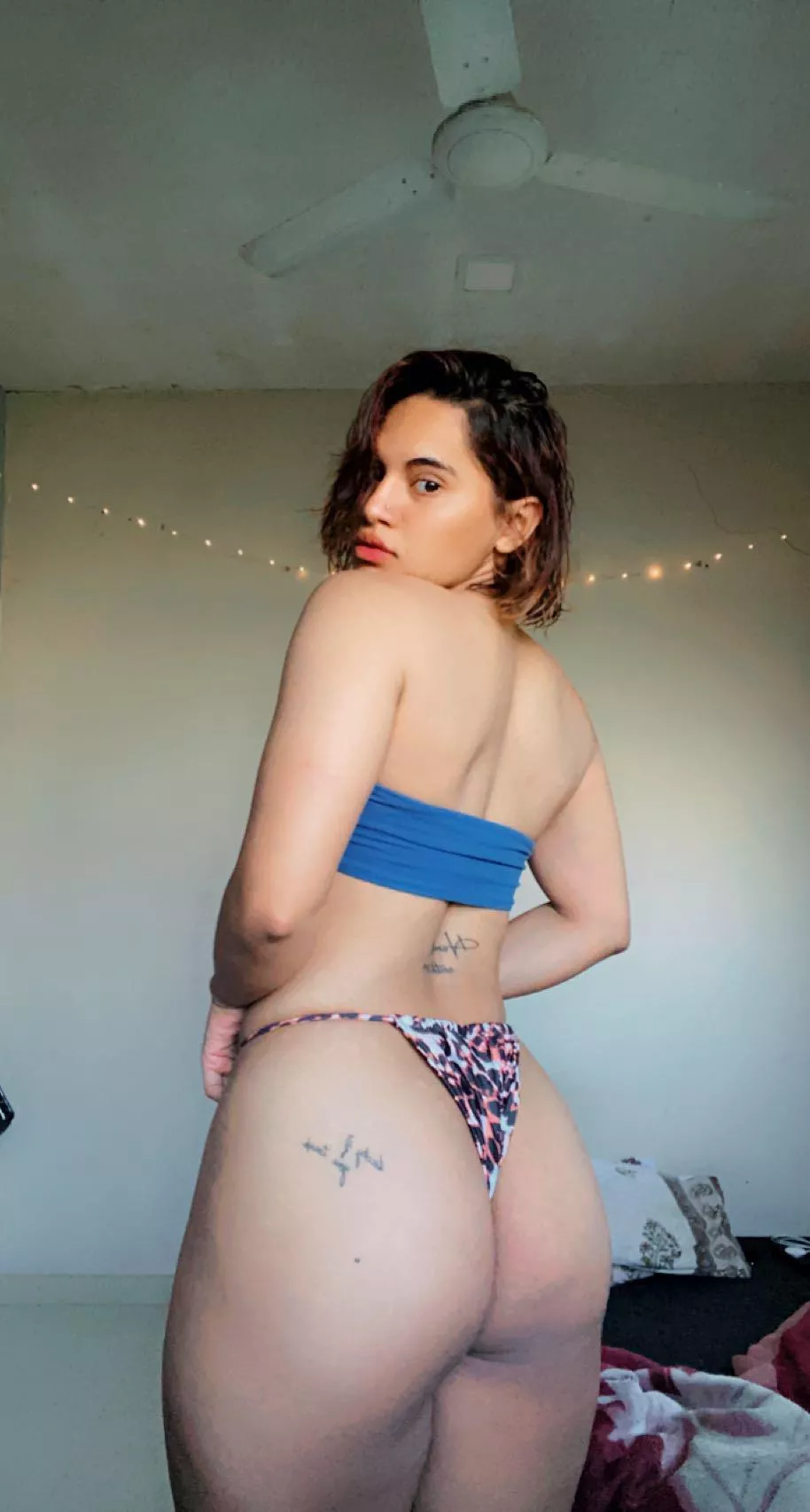 [F] 👽