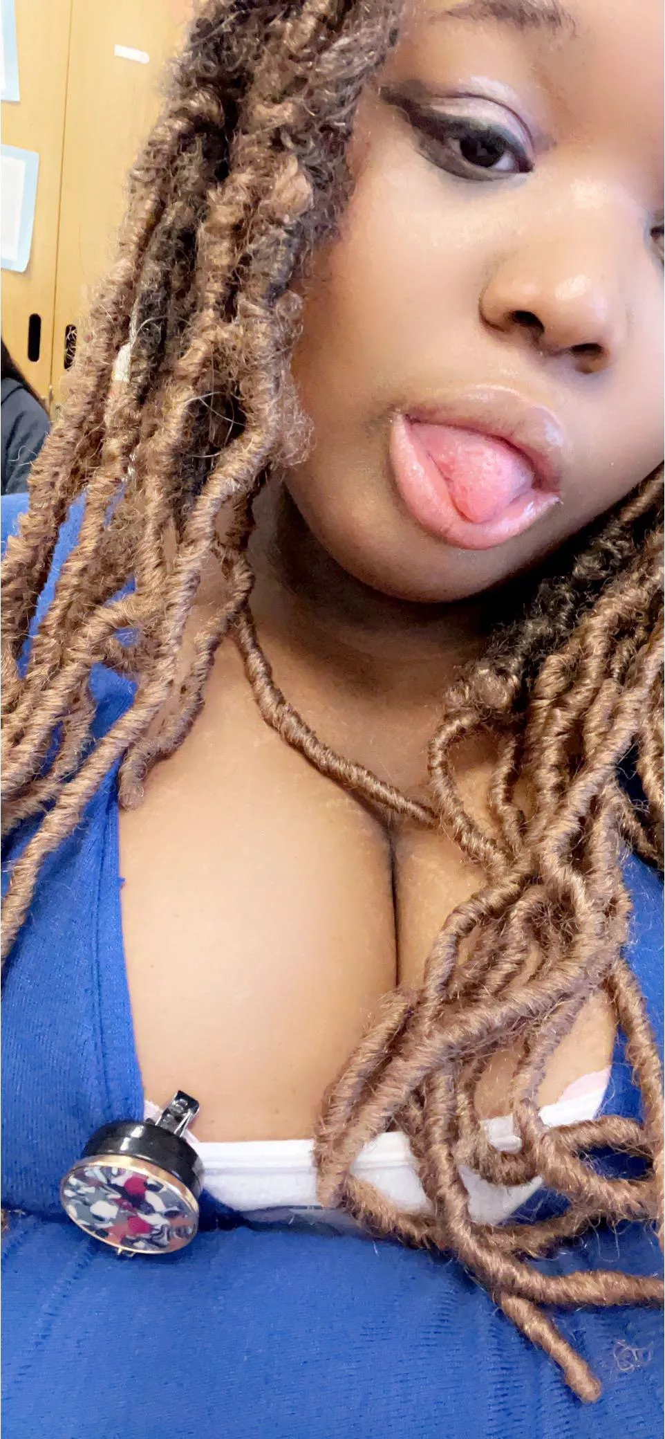 (F18) I was an office lady for halloween