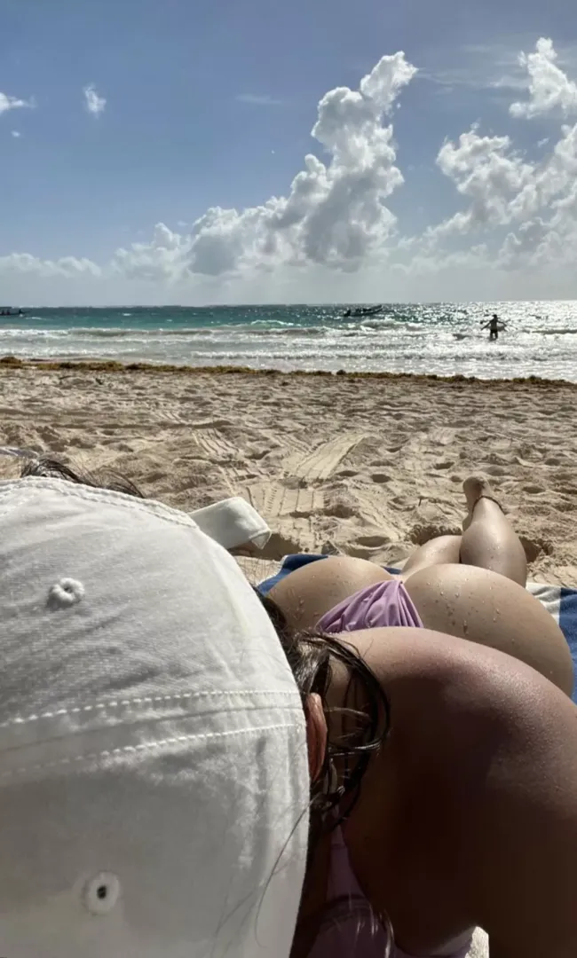 F23