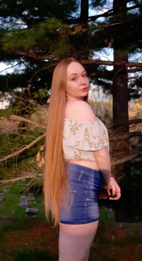 F23 OC this was before i cut my ends💚
