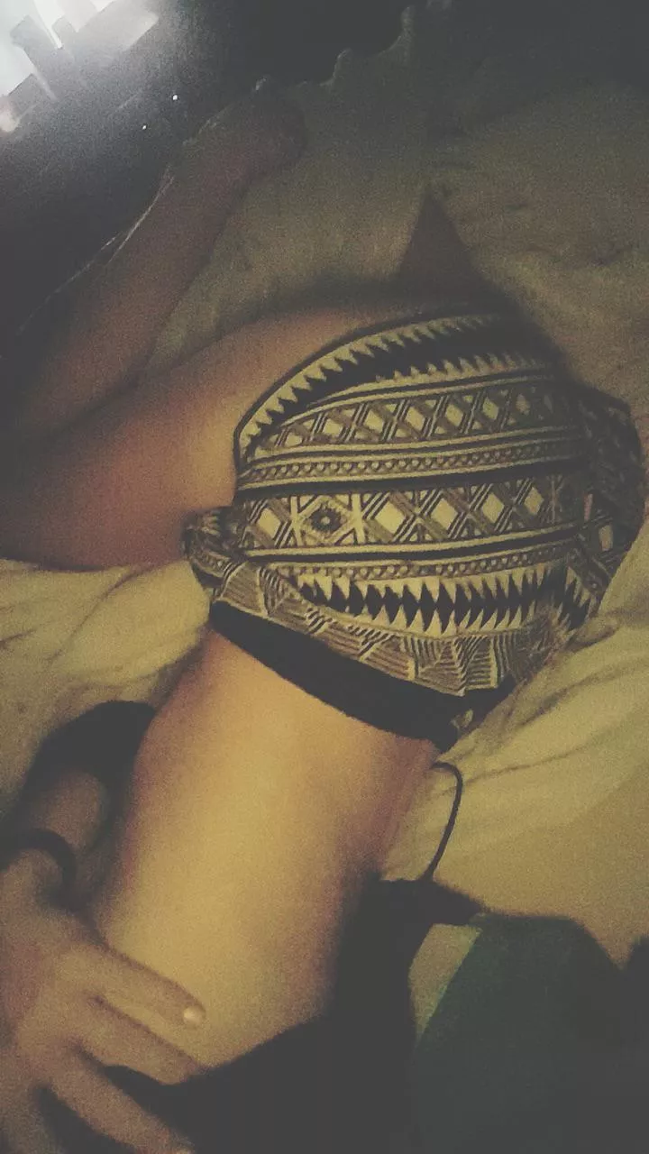 F26 looking for fun while the husbands out of town