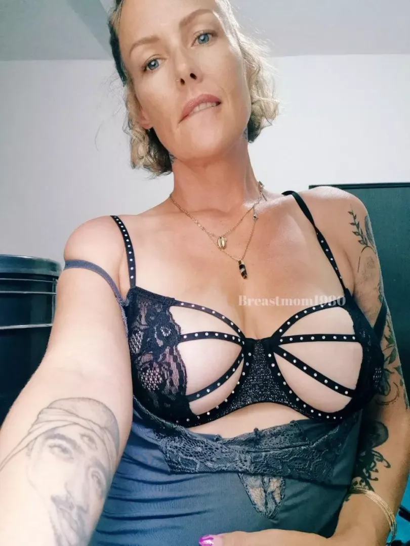 F43, who here still has “fuck a thick milf” on their bucket list?