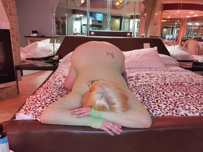 Face ↓ Ass ↑