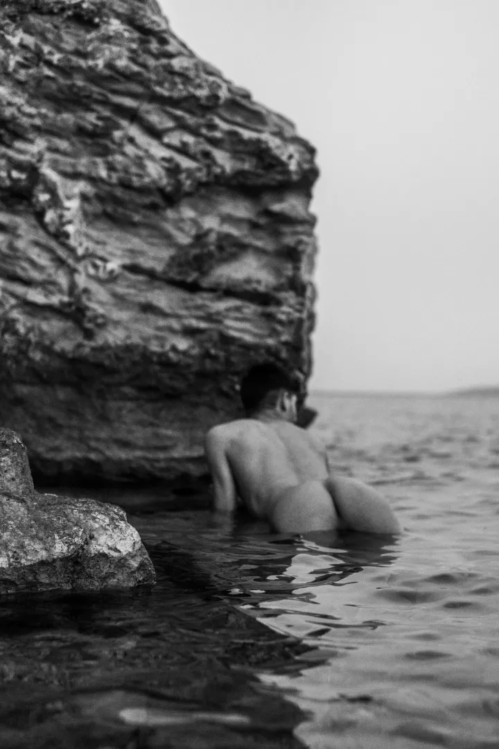 Fall in love with swimming and sunbathing nude