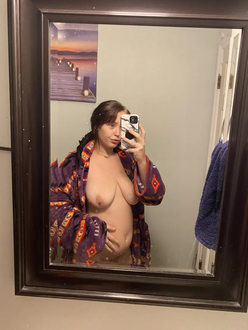 Feeling bigger everyday , and wetter too 😮‍💨💦