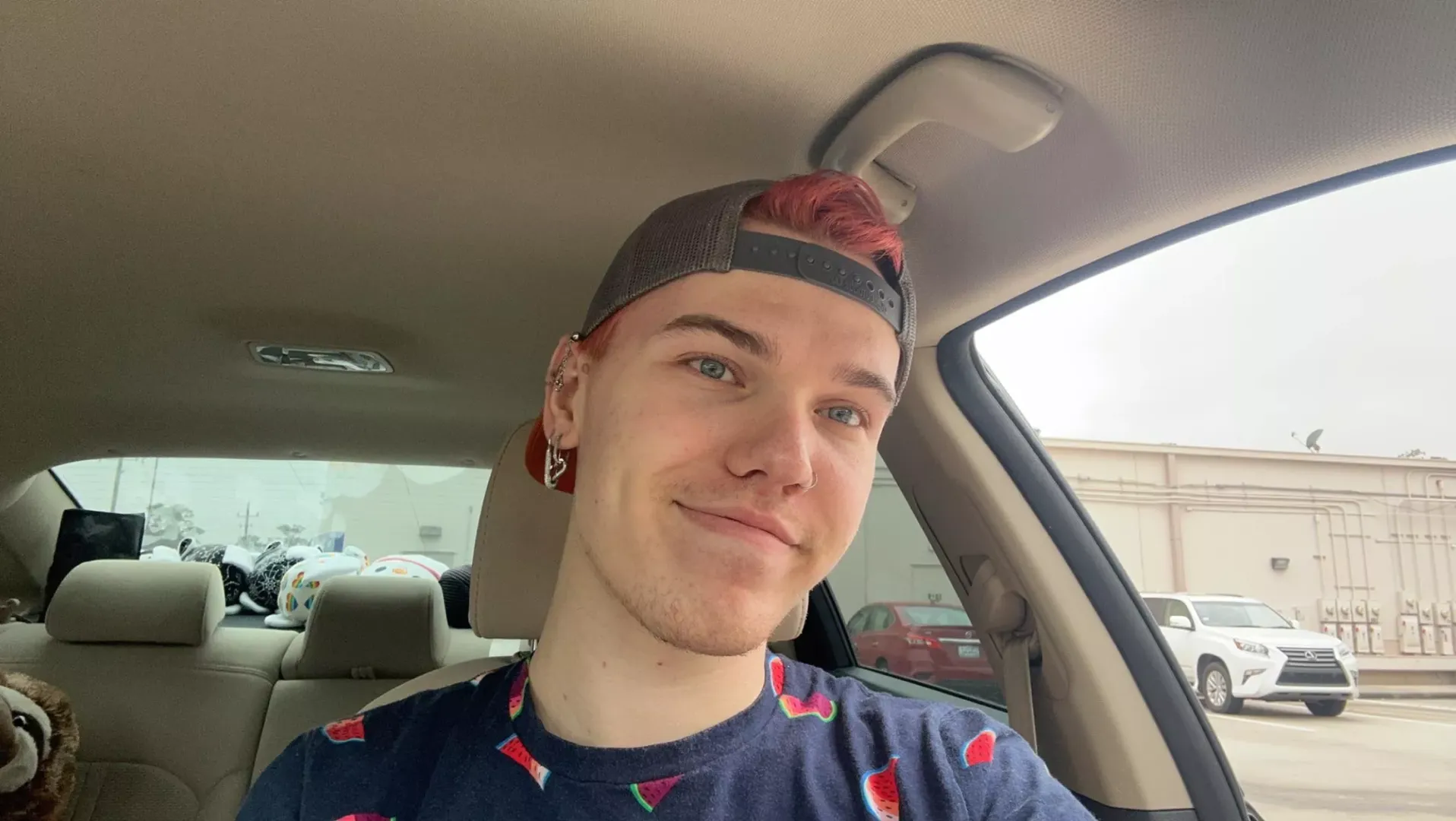 feeling cute 🥰