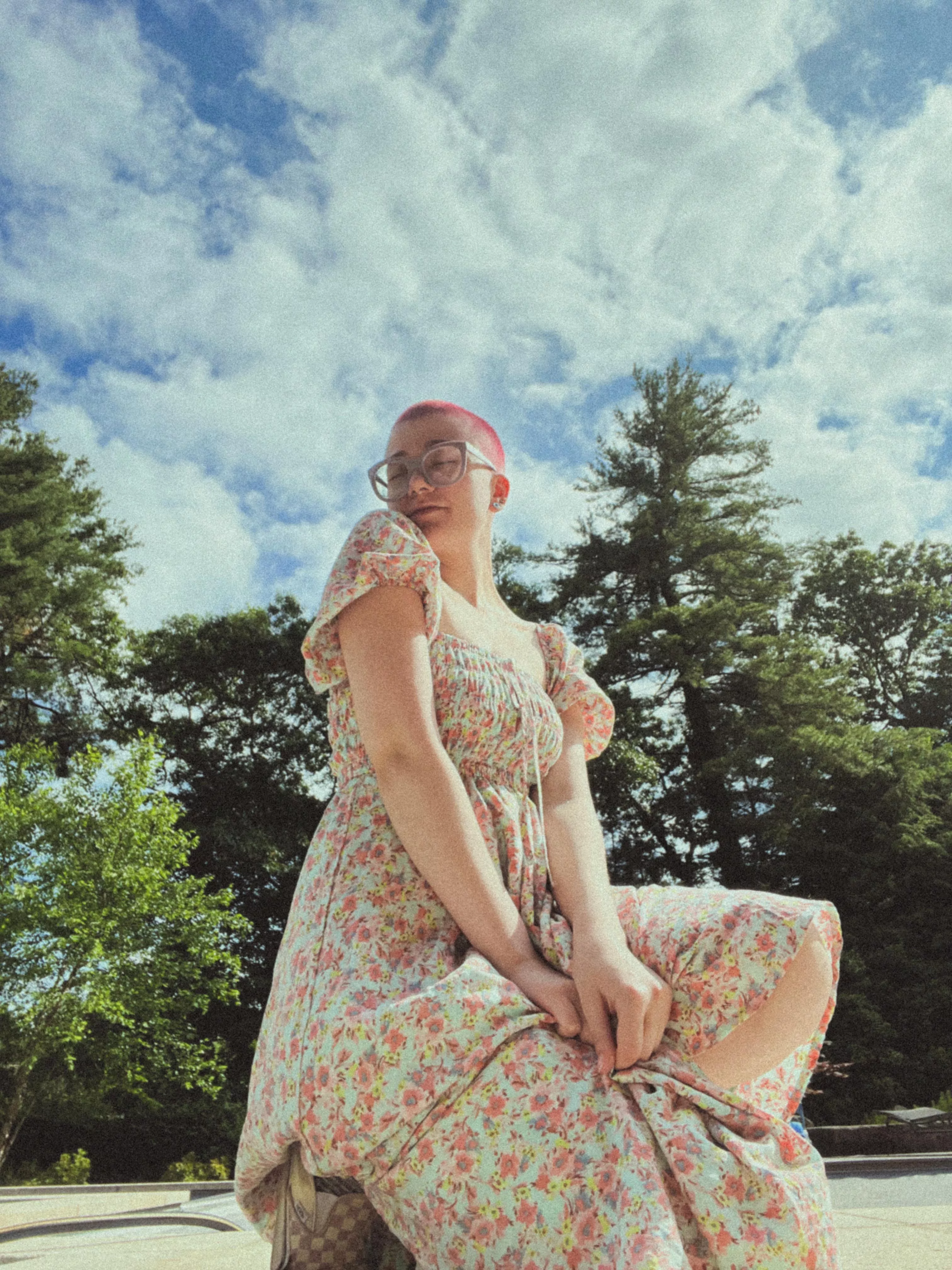 Feeling good lately being bald ((: [F]