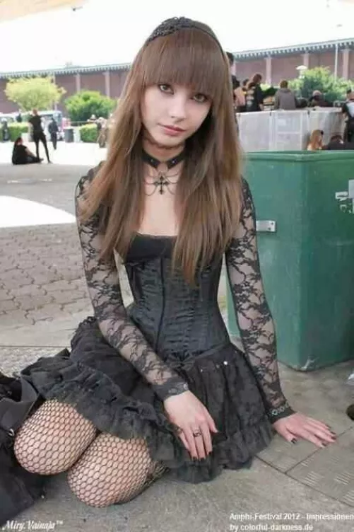 feeling gothic today
