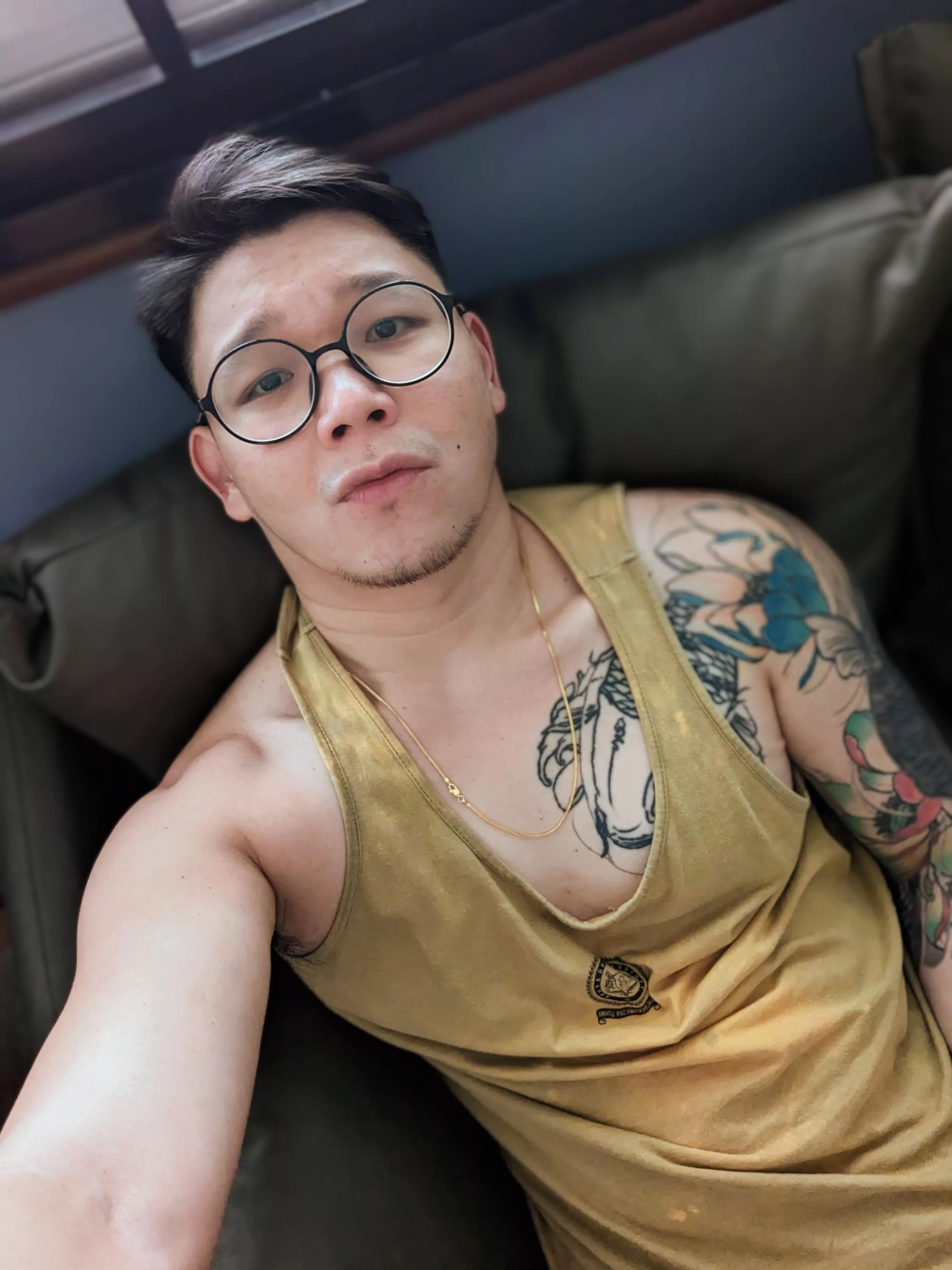 feeling kinda pretty after a haircut. how are you boys doing?