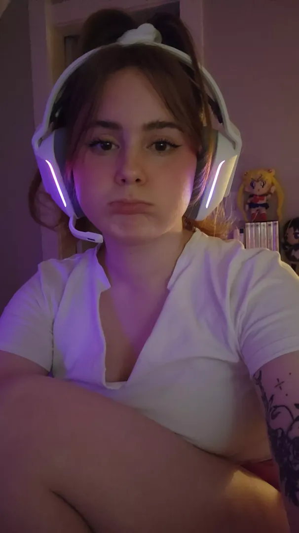 (f)eeling pouty