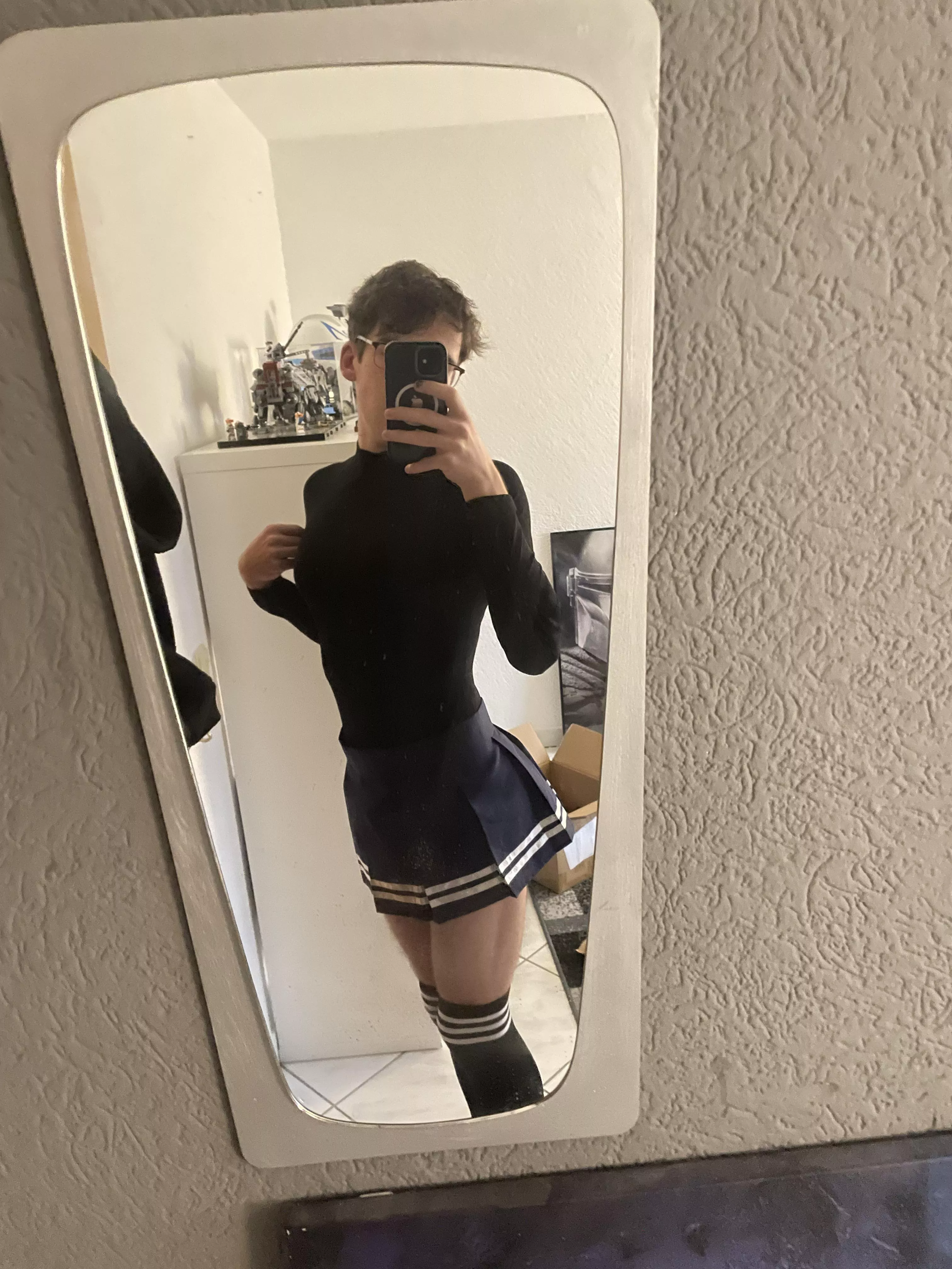 Feeling pretty fem today ☺️