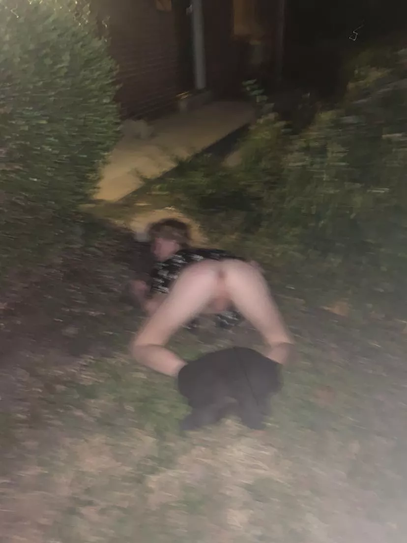 Fell over drunk outside my Apt last night 😵‍💫💦