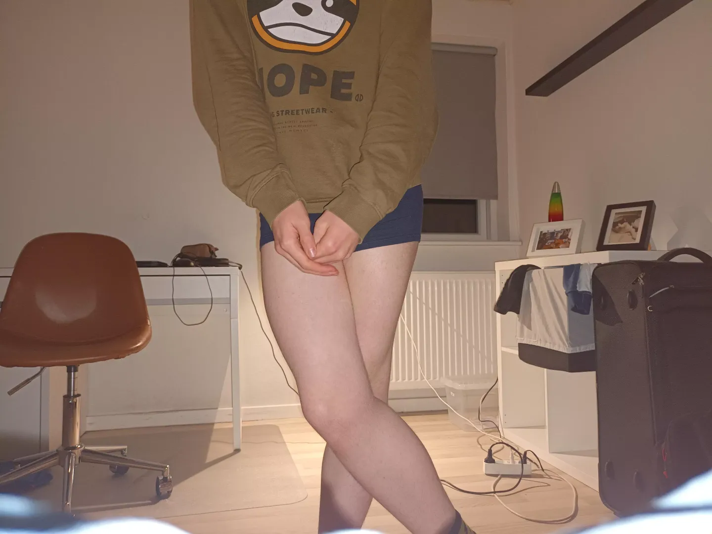 felt a lil cute <3 (don't mind the mess in the background)