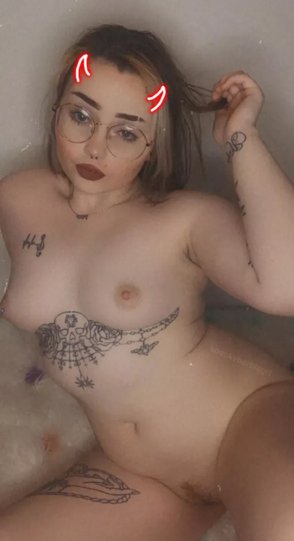 felt cute, might delete later… unless you think I should keep it up ♡