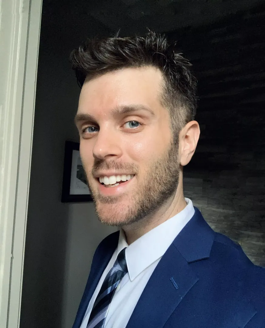 felt good in this suit + finally took a selfie after what feels like years
