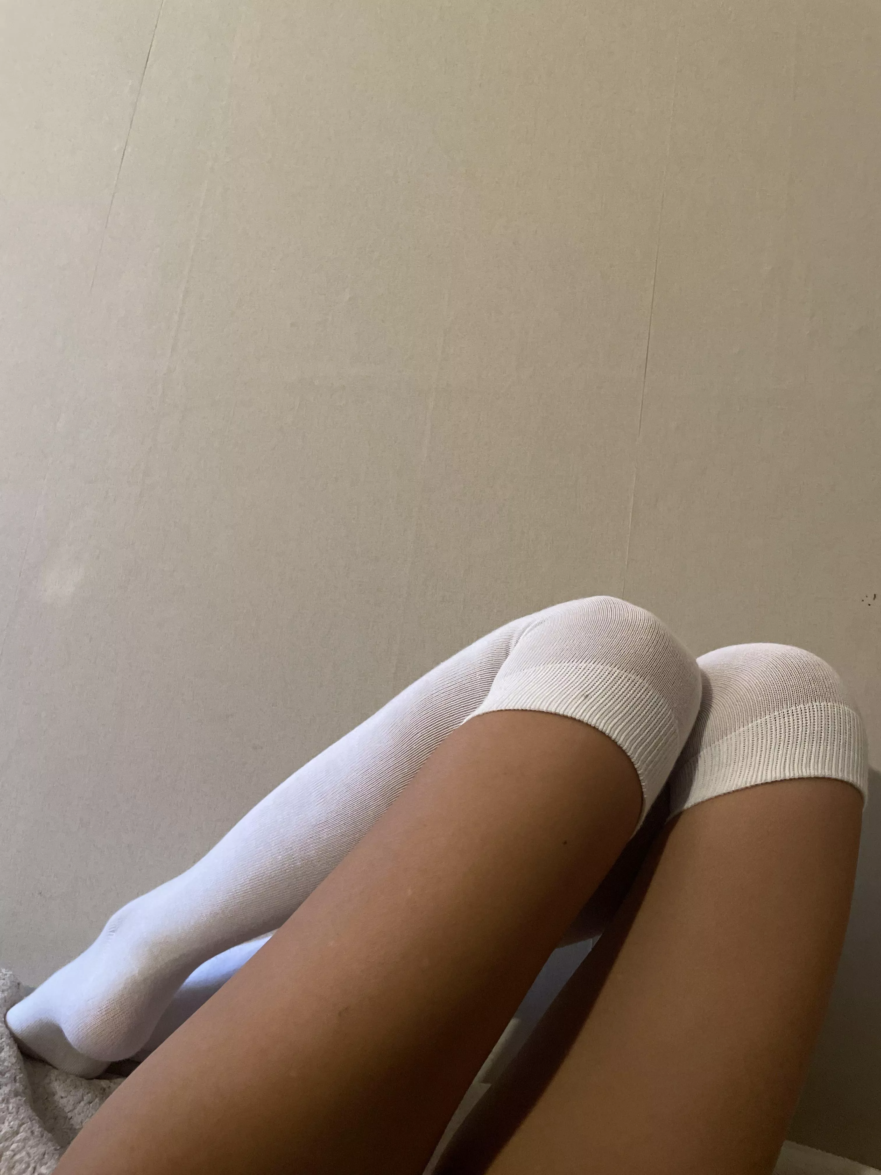 [female] I’m new around, This body needs admirers 🫣