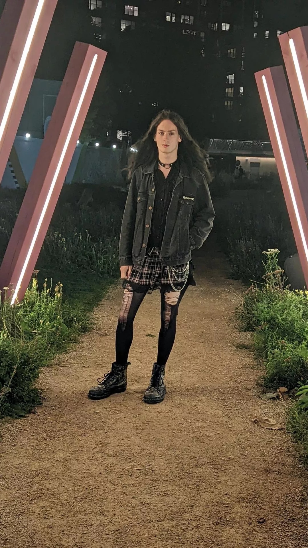 femboy... IN PUBLIC?!?!?!? x