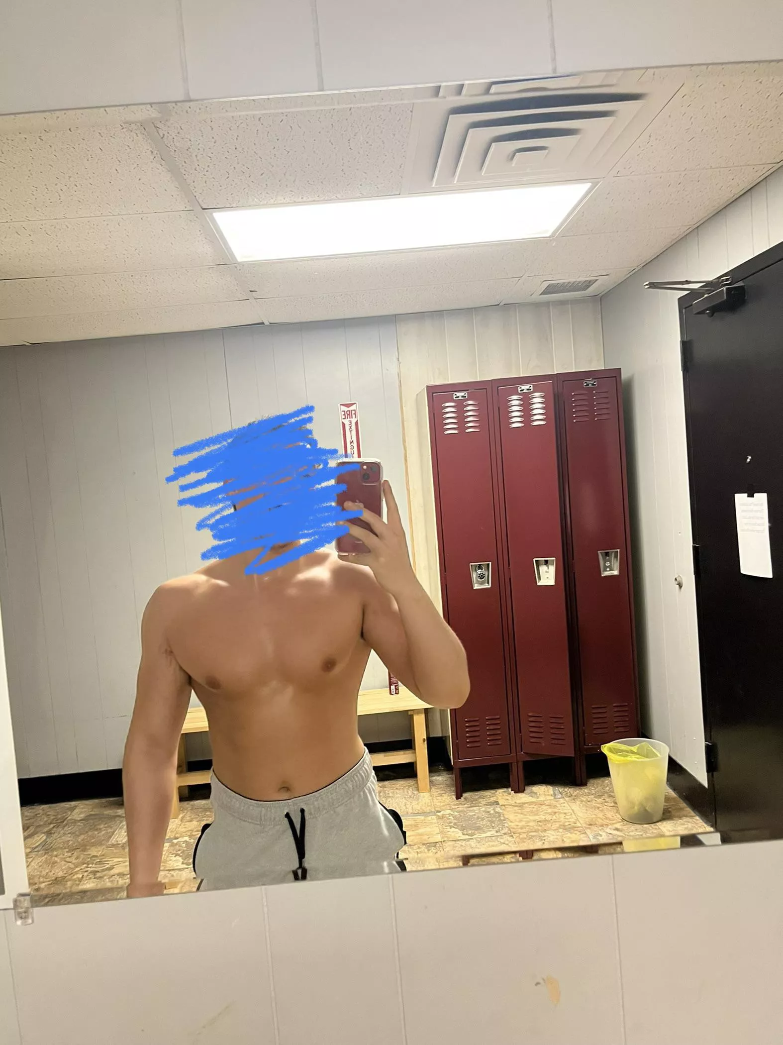 Femboys and black bottoms hmu dhudson7485