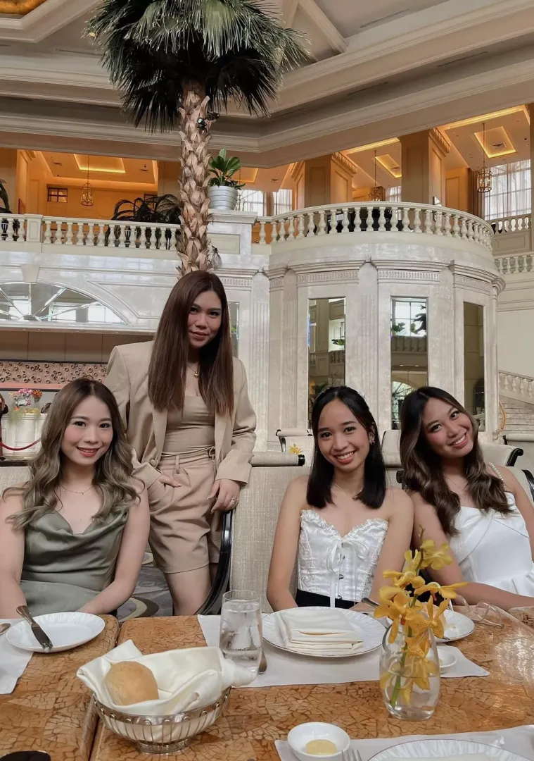 Filipina sisters