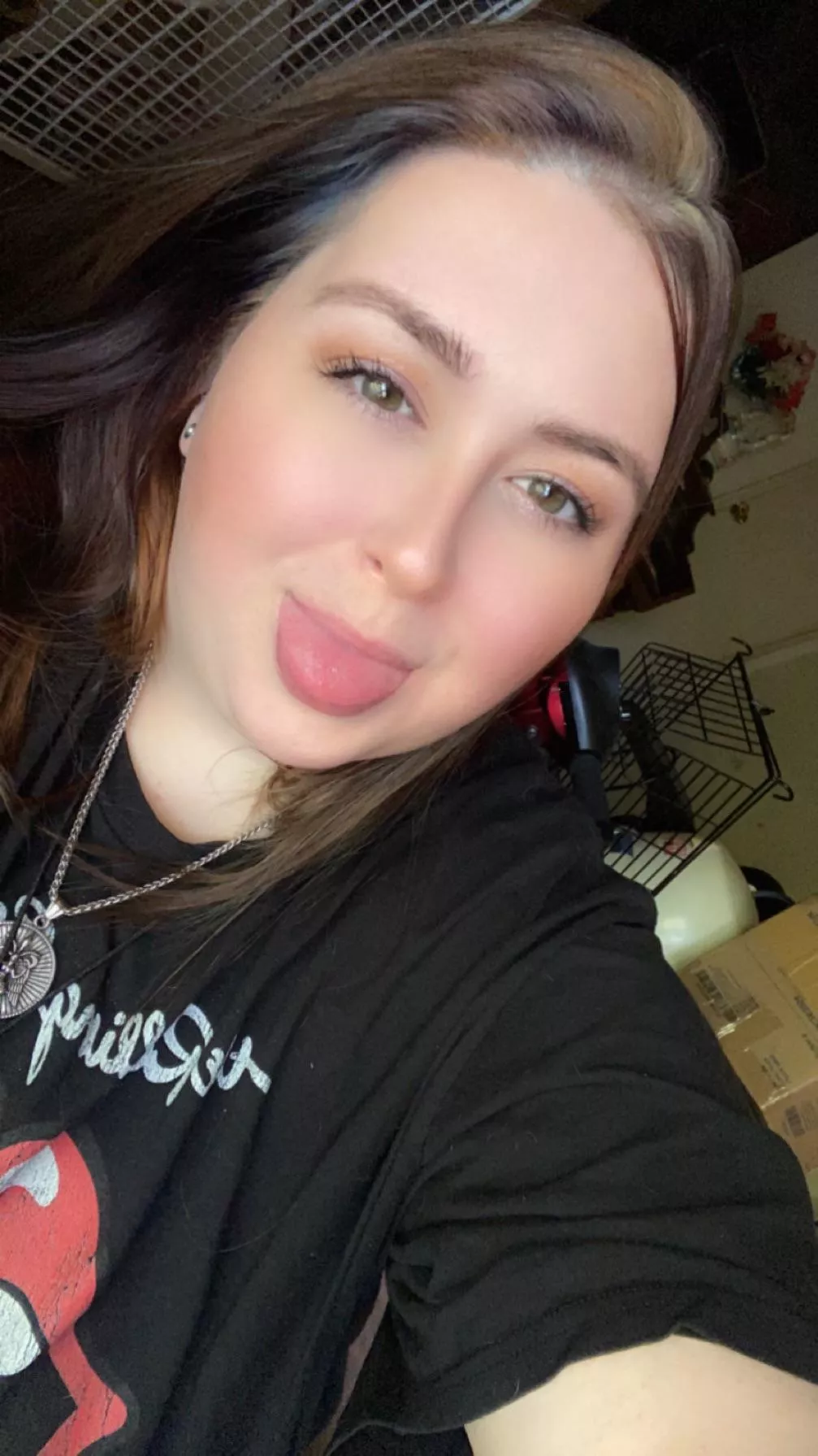 first post 🥰 hellooo 😘