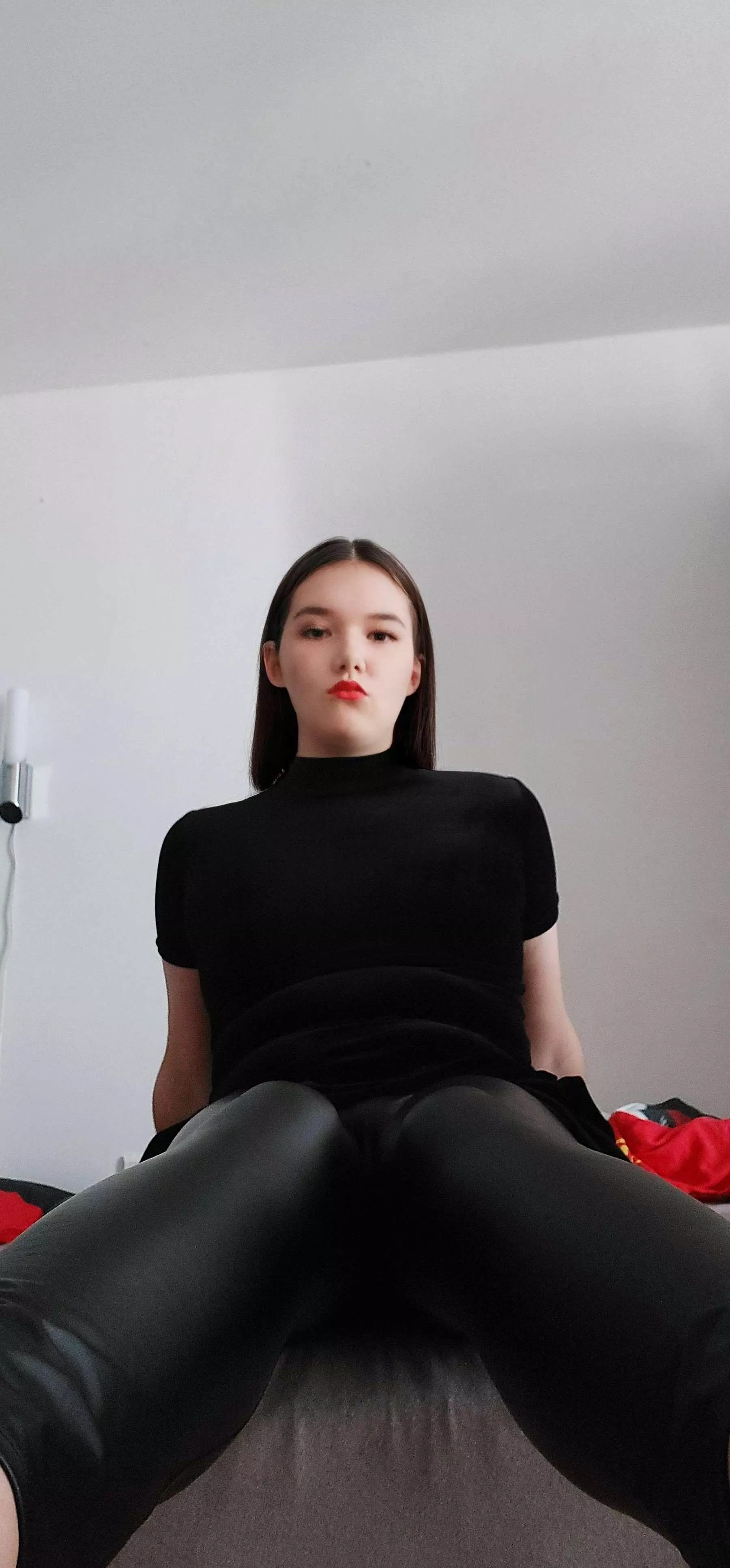 First post. How do i look ?