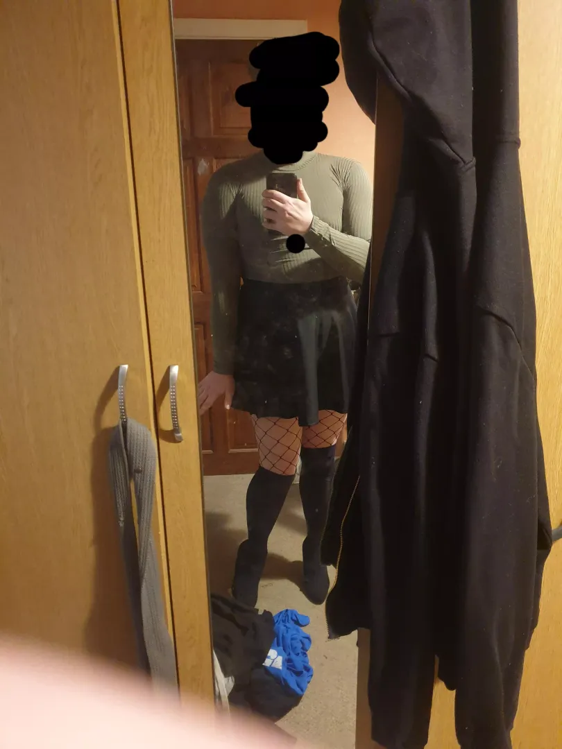 First time being fem, please be gentle
