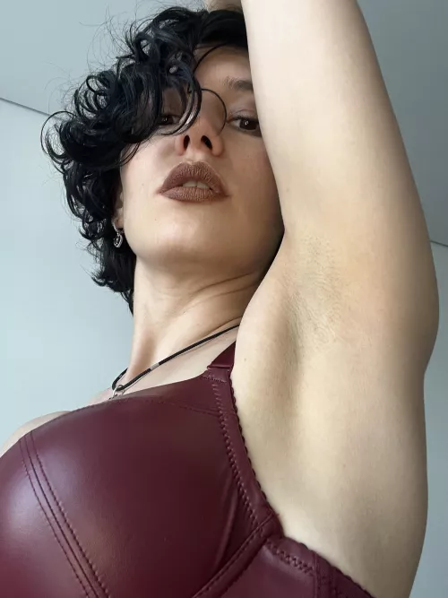 first time doing a post with armpits, should I continue?