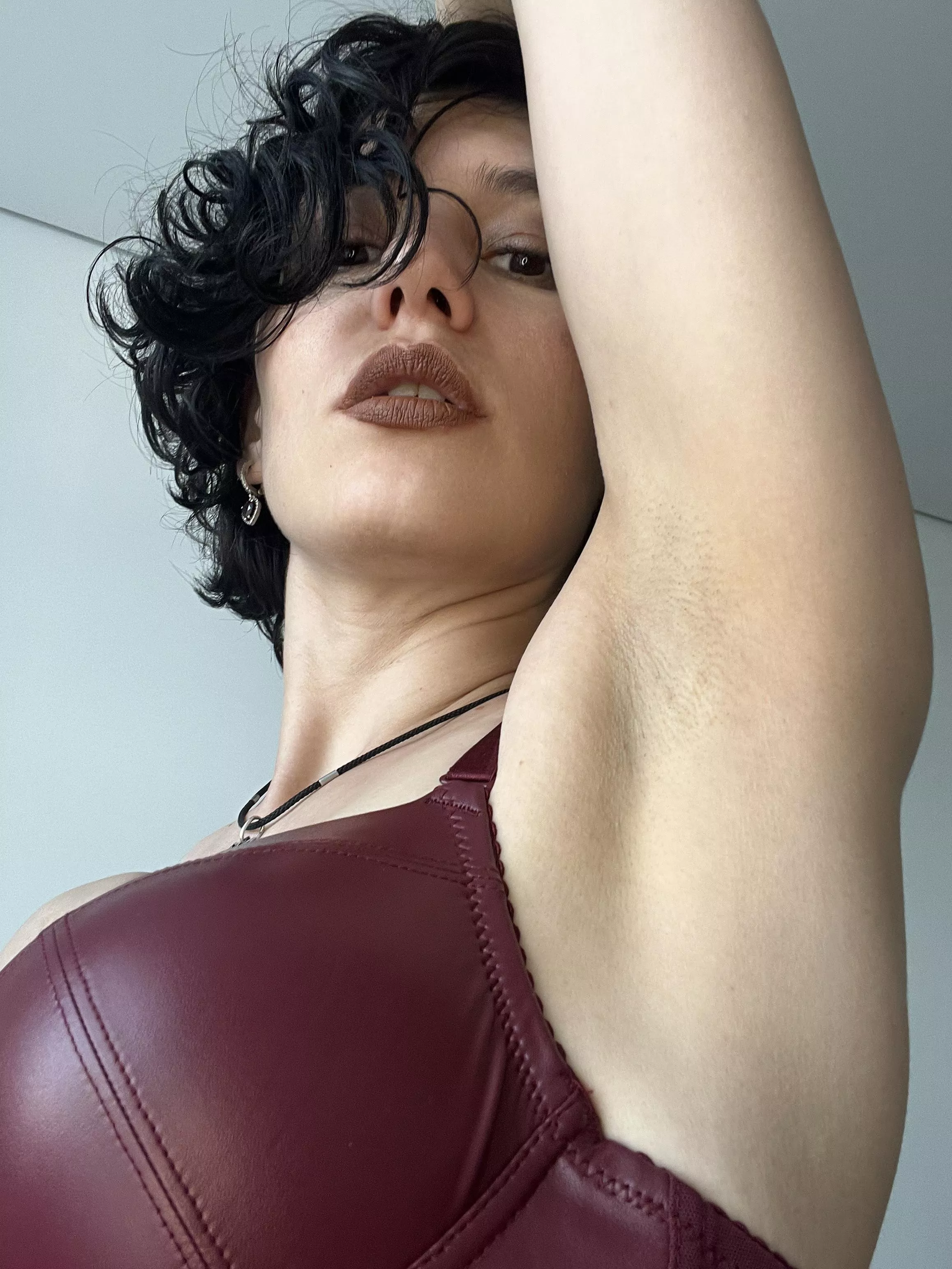 first time doing a post with armpits, should I continue?
