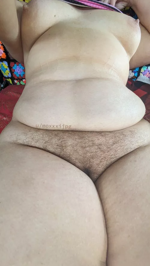 First time growing my bush out ❤️ thoughts? 