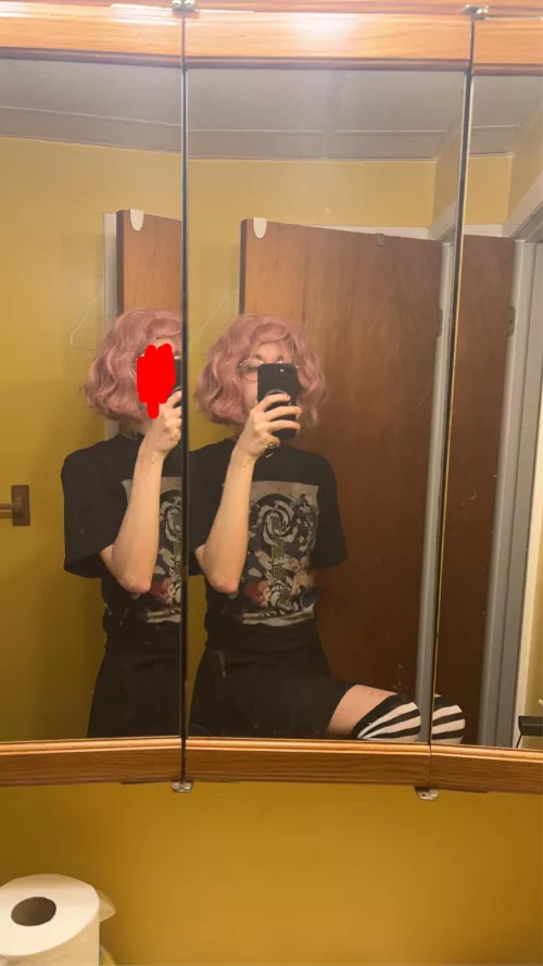 First time wearing a wig:3
