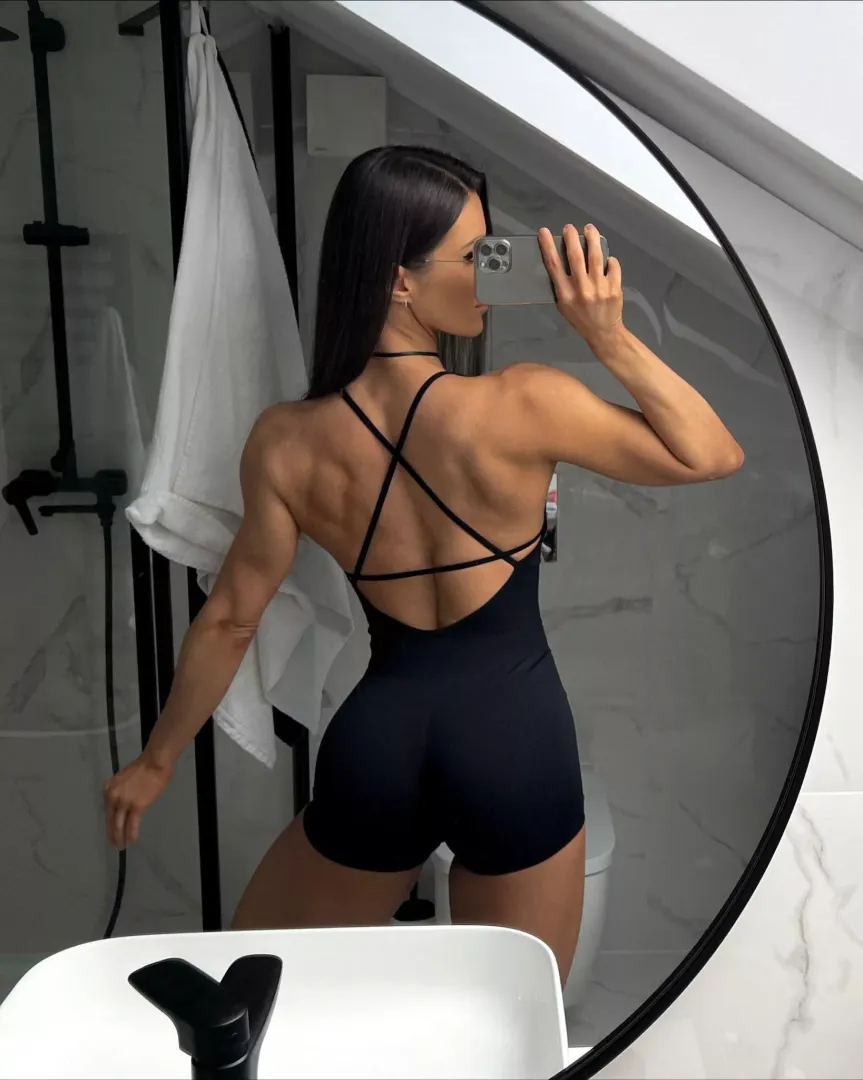 fit gym girl @linaspysique
