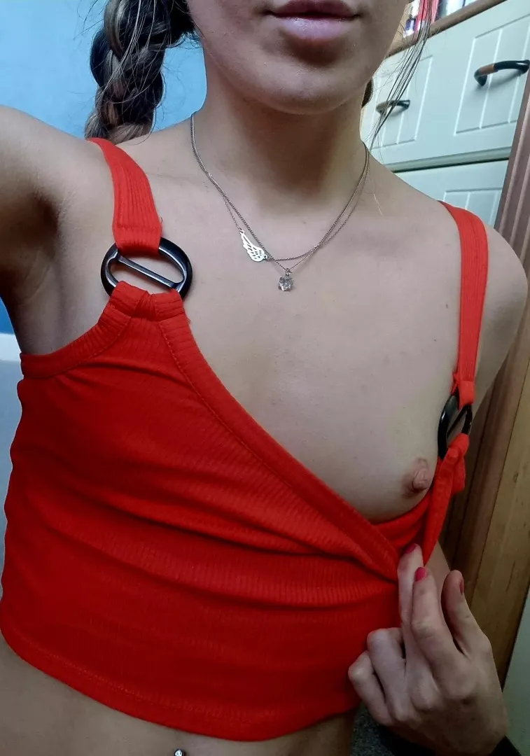 Flat as fuck but still hot as fuck ? Be honest <3
