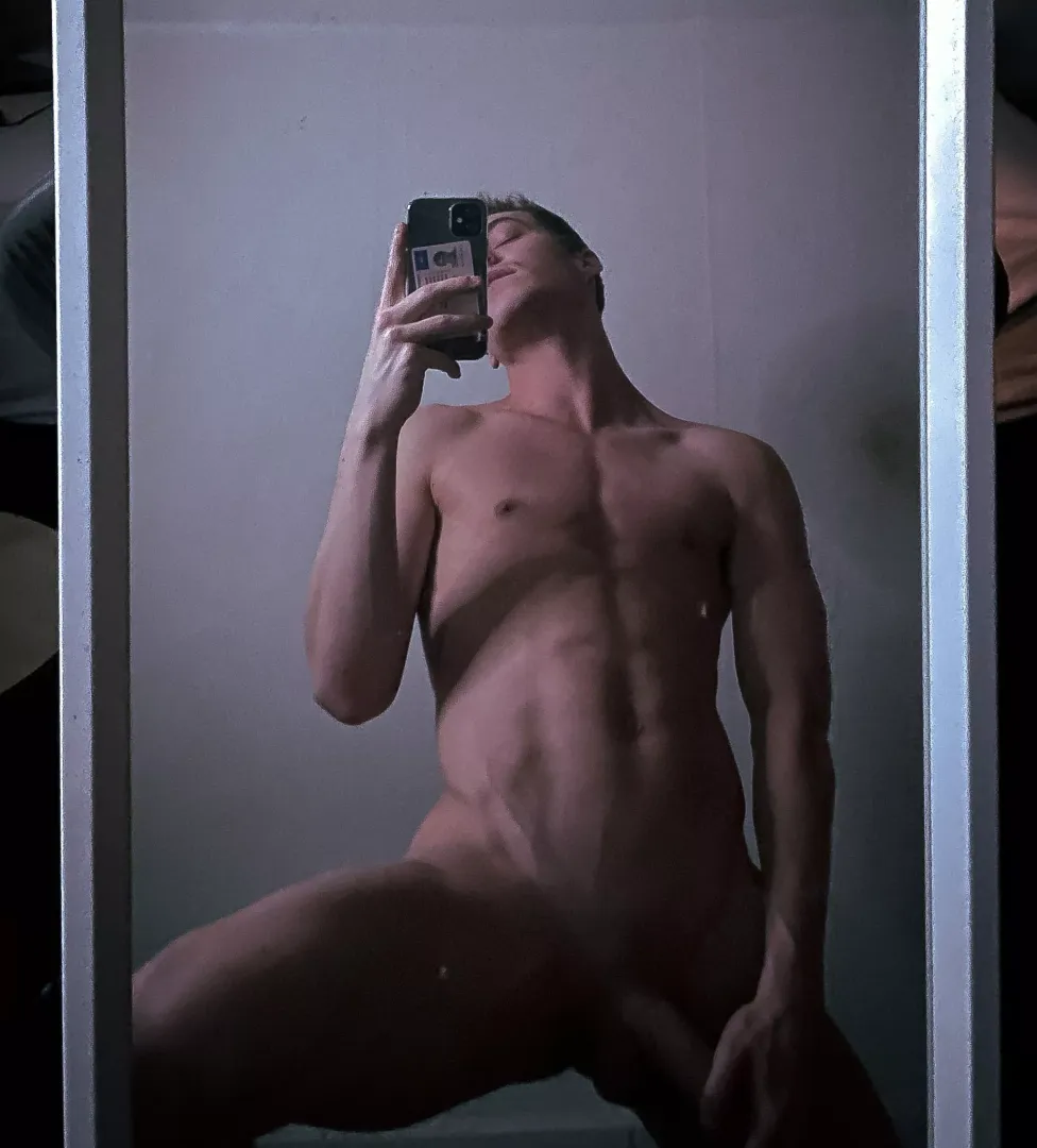 Flexing for all of you