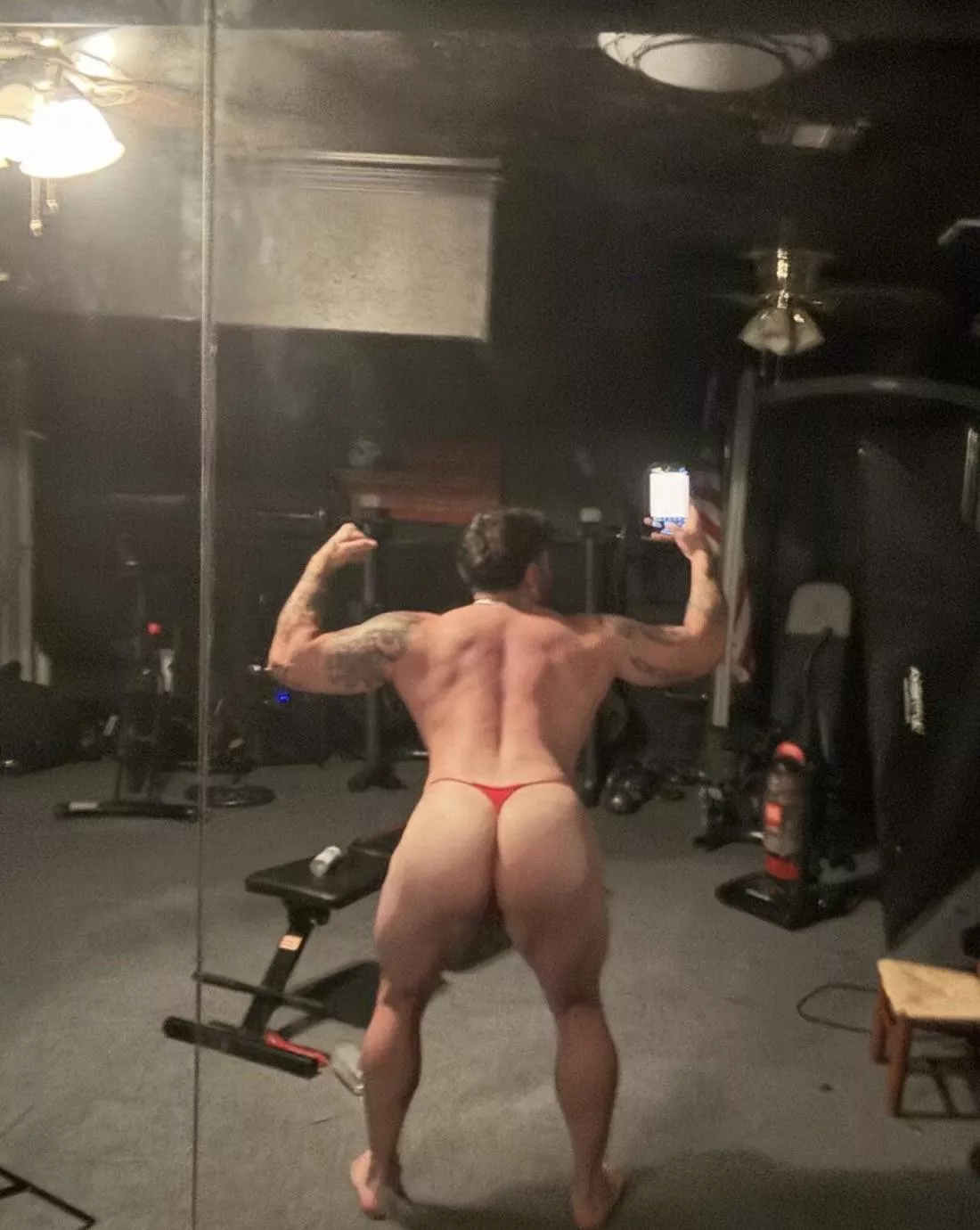 Flexing on you