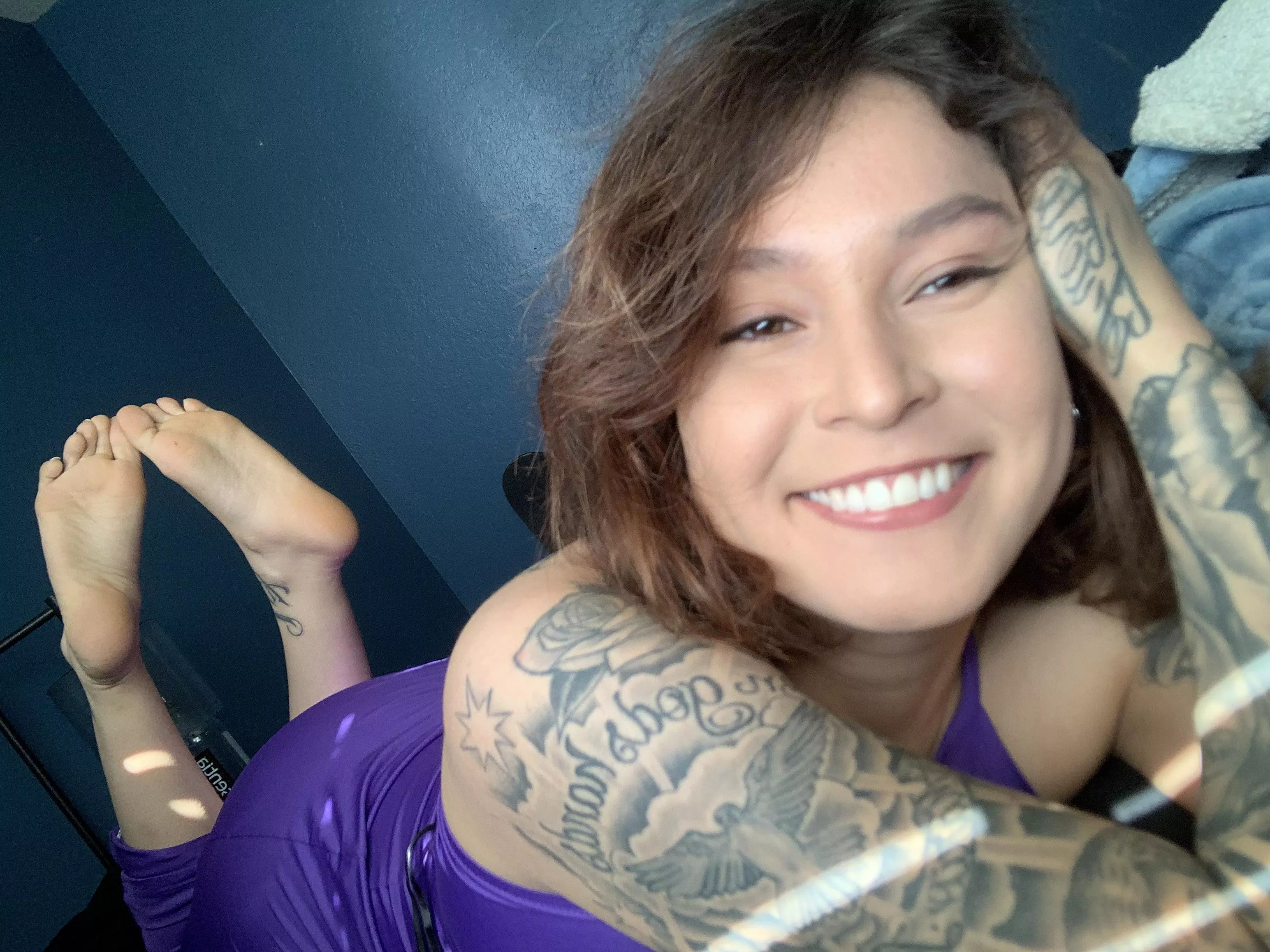 Foot fetish anyone ; )