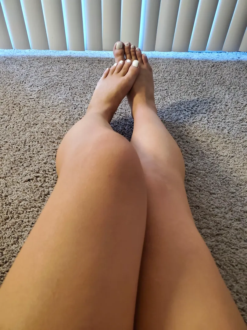 Footjob or worship them ?