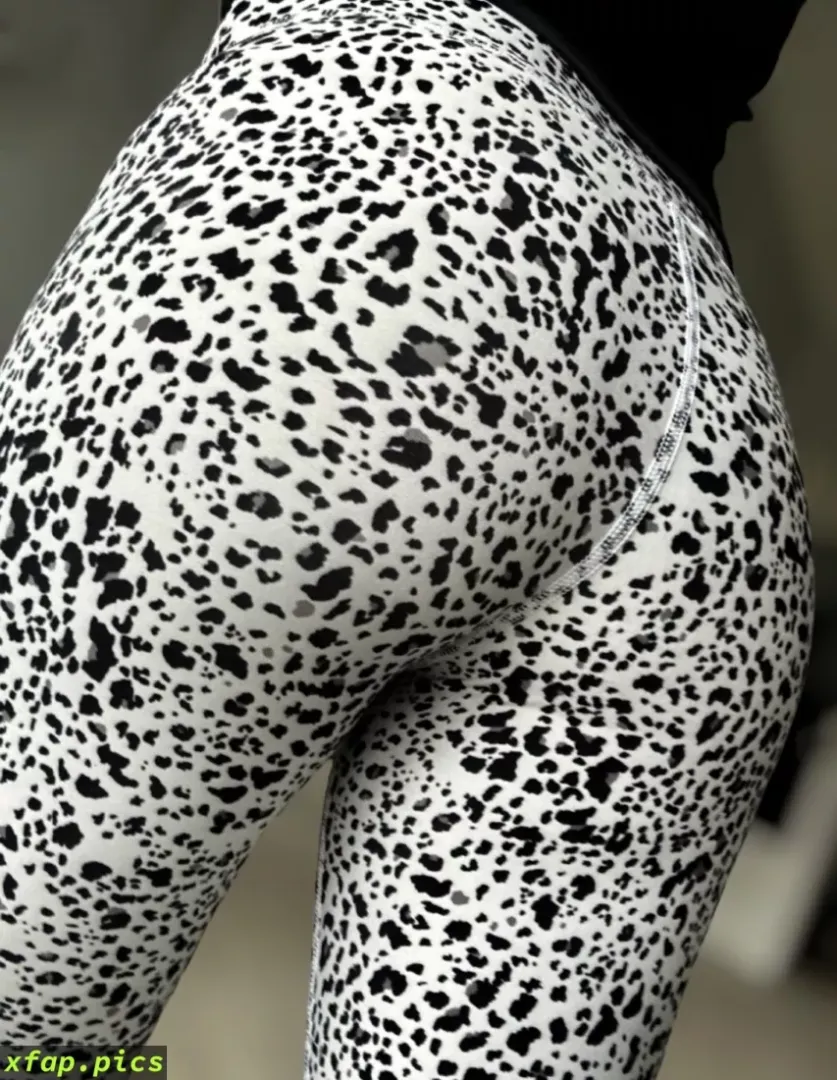 For those of you that wanted me to wear more of a pattern....