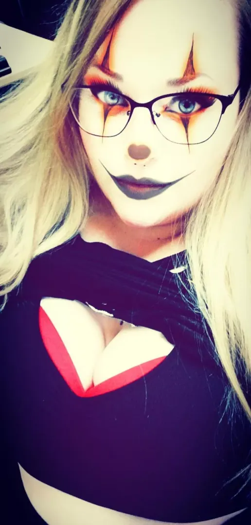 For those who like a Juggalette with a BBW body type 🤡🖤
