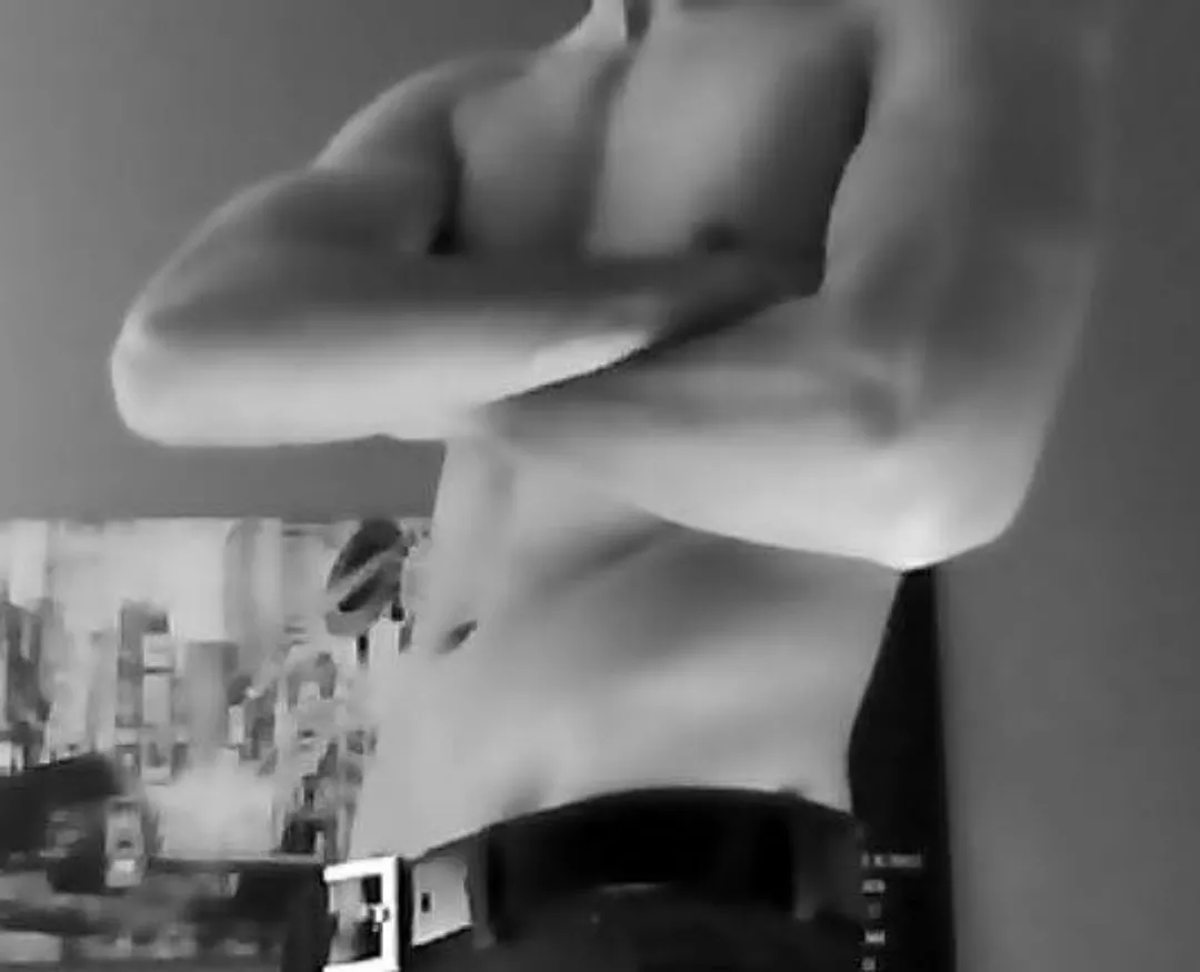 Forearm Charm. 🎩