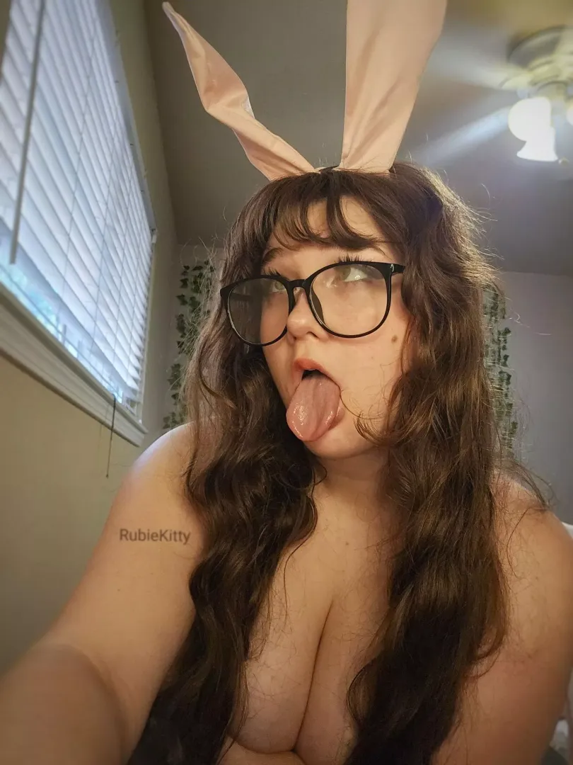 Forever your bunny girl💕