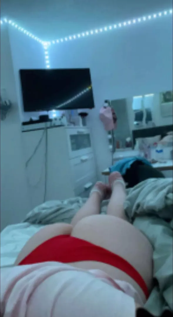 freaky slut 😈