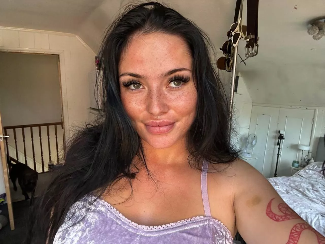 Freckled girl IUTR