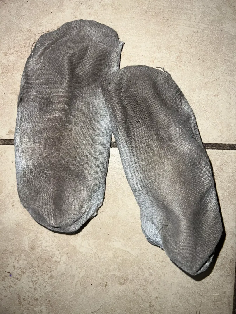 FREE dirty socks?! 2 day pair free with any extended wear purchase 😏😈 happy Sunday funday 😝