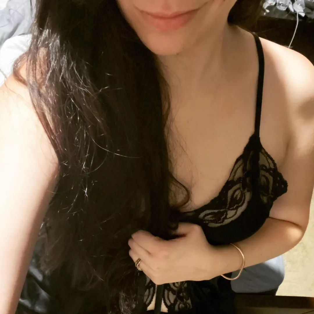 FREE page!!😘😘 Come check out this BRAZILIAN ASS 🇧🇷🍑🤤🤤 I love chatting with my fans daily! CUSTOM CONTENT! Let’s cum together 🥵🥵🥵 Link is listed below! 👇🏻👇🏻👇🏻