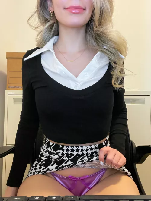 Free to work under my desk? [f]